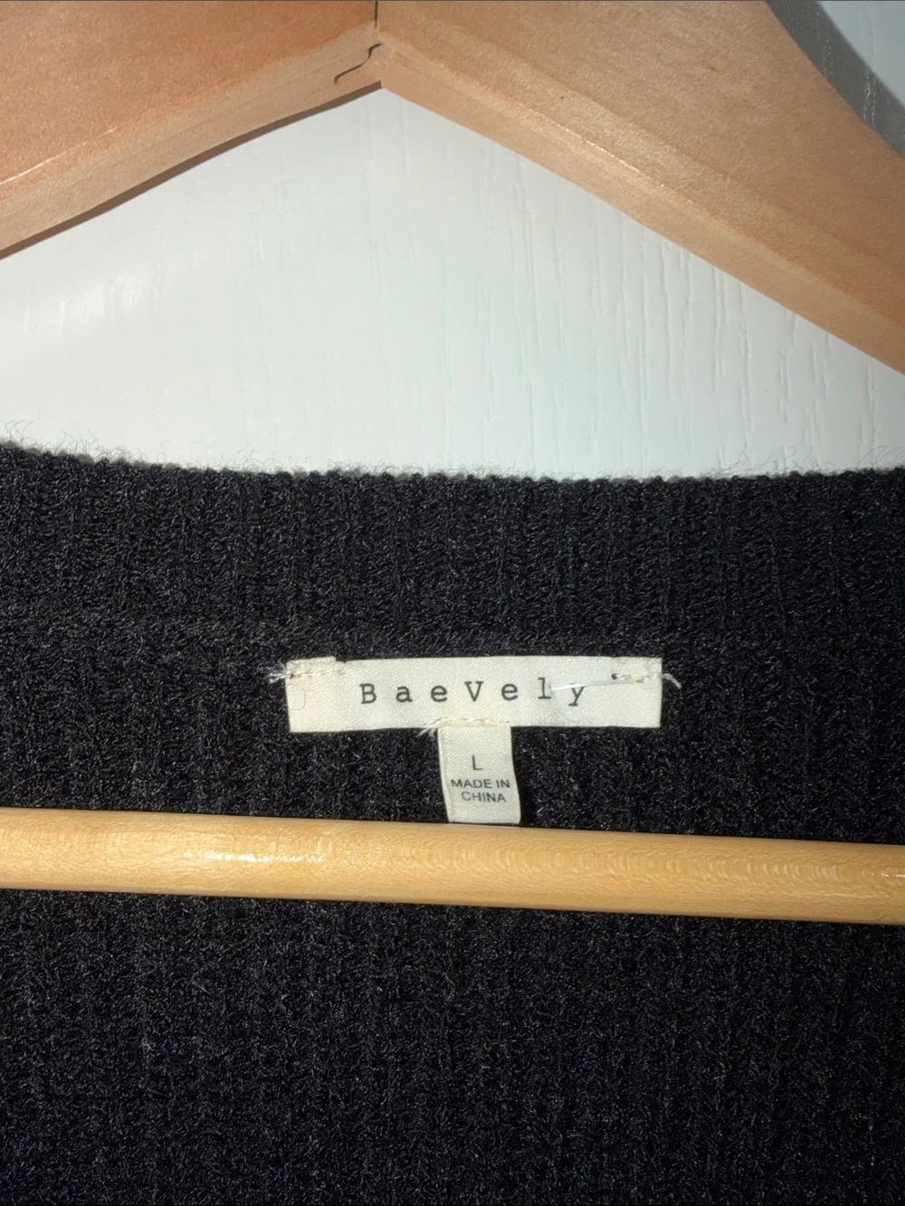 Baevely Black Embellished Gemstone Knit Sweater - Women size large